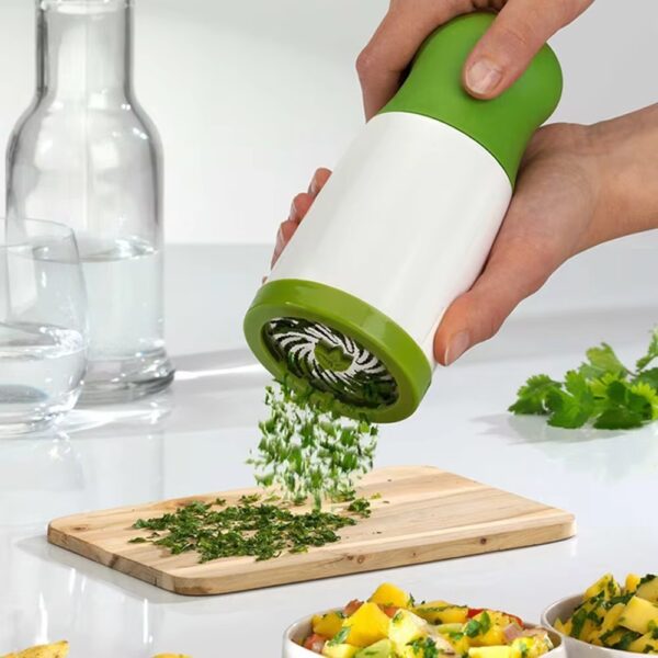 Manual Twist Herb & Herb Mill Chopper Herb Grinder Spice Mill Parsley Shredder Chopper Fruit Vegetable Cutter New Creative Cooking Tools(random Color)