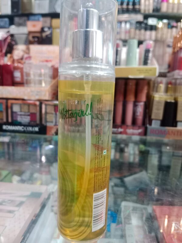 Layer’r Shot Wottagirl Vanilla Twist Fragrant Body Splas – 135mlh For Women - Image 2