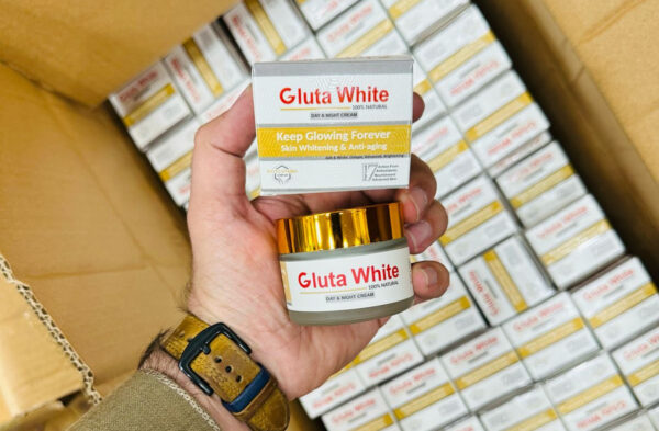 Gluta White Extreme Stronger Light Up And Anti-aging Day & Night Cream | 50gram - Image 2