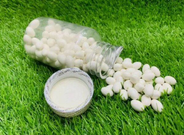 100 Pcs Jar Of Vitamin E Whitening Capsules For Brighter, Radiant Skin – Skin Whitening & Brightening Capsules With Vitamin E For A Natural Glow – Glow Up Whitening Capsules With Vitamin E - Image 2